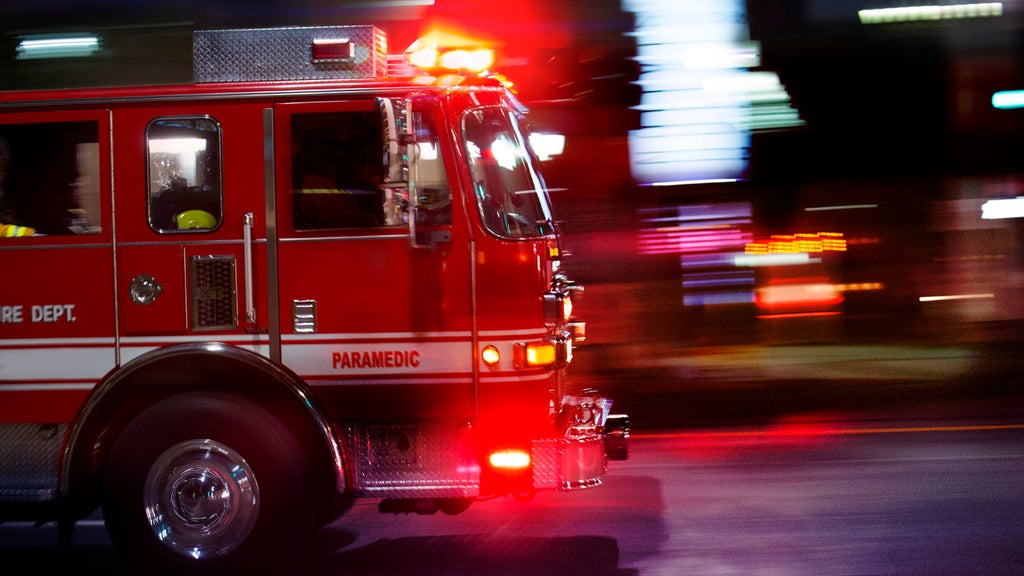 Crews battle structure fire in Victoria neighborhood, city officials say — WCCO / CBS Minnesota, Orono Community news