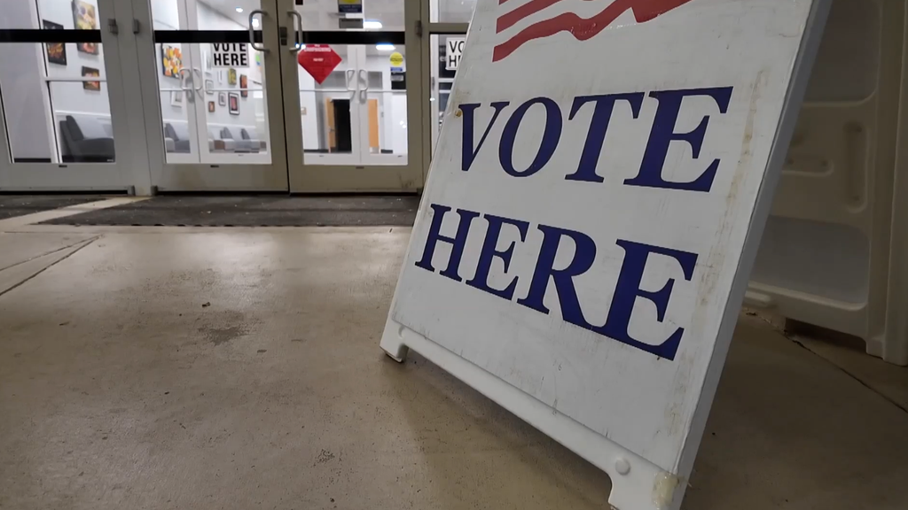 More than 200K Minnesotans have cast their ballots in midterm election — WCCO / CBS Minnesota, Orono Community news