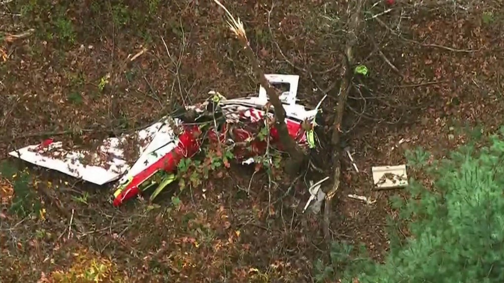 Community mourns pilot among 6 dead in Wisconsin plane crash — WCCO / CBS Minnesota, Orono Dining news