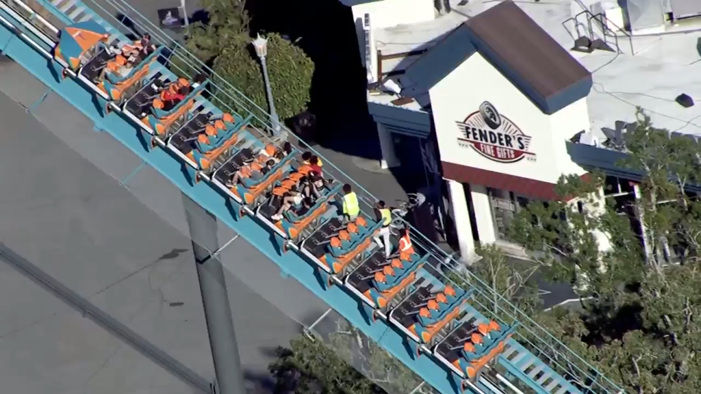 Man dies in fall from Six Flags Over Georgia roller coaster, several injured, police and witnesses say — WCCO / CBS Minnesota, Orono Real Estate news