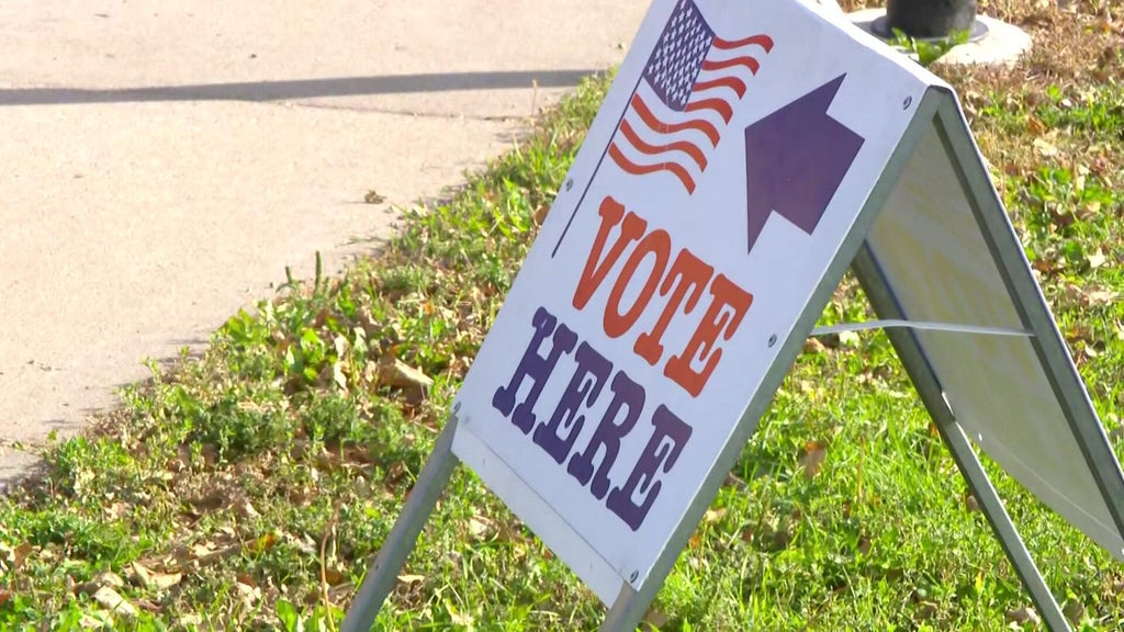 Minneapolis opens 12 pop-up early voting sites across the city ahead of Nov. 3 election — WCCO / CBS Minnesota, Orono Arts news