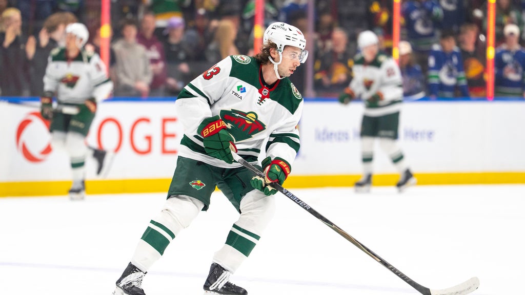 Quinn Hughes has goal, assist in his Vancouver return in Wild's 4-2 victory — WCCO / CBS Minnesota, Orono Sports news