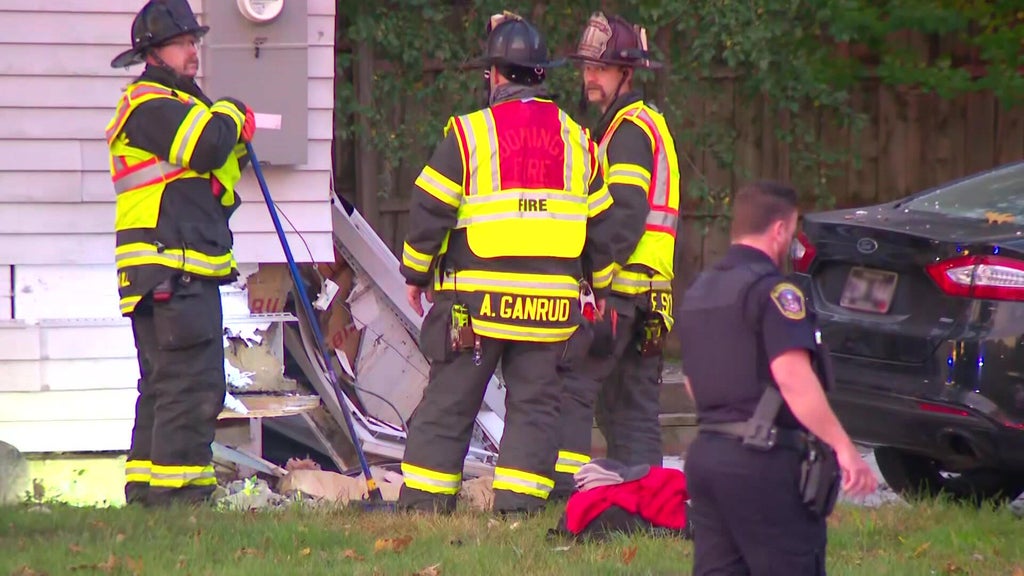 Man blew through Bloomington stop sign, hit car, which then struck home, police say — WCCO / CBS Minnesota, Orono Community news