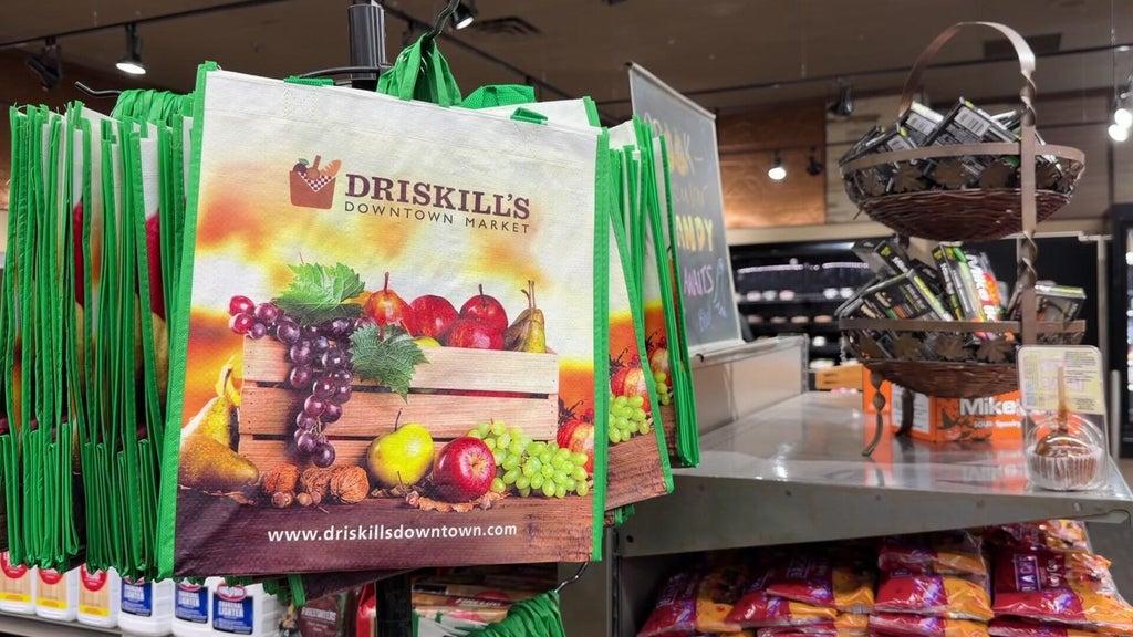 Hopkins grocery store seeks community support amid sales struggles — WCCO / CBS Minnesota, Orono Government news