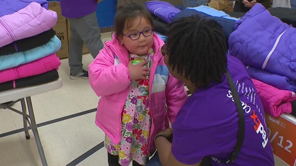 Hundreds of St. Paul students gifted free winter coats by Operation Warm — WCCO / CBS Minnesota, Orono Schools news