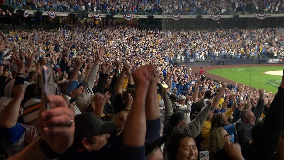 Thousands watch at American Family Field as Brewers clinch World Series berth — Fox 11 Green Bay Local, Orono Sports news