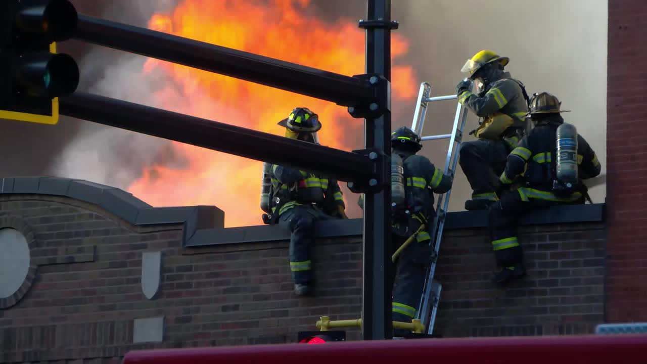Crews battling fire at commercial building on East Franklin Avenue — KSTP 5
