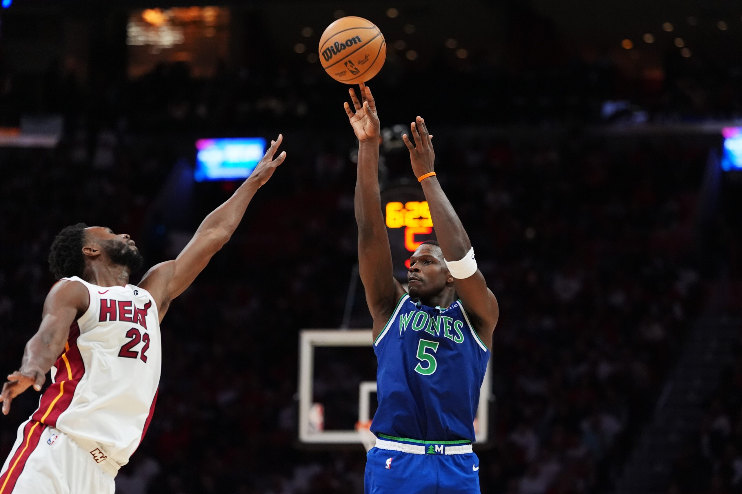 Anthony Edwards scores 45, Wolves roll past Heat 131-106 to spoil Giannis’ opener — KSTP 5, Orono Business news