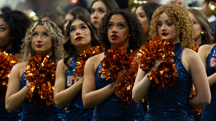 Here's what we know about the service member who fell at the UTSA football game — KHOU 11 (Houston), Orono Sports news