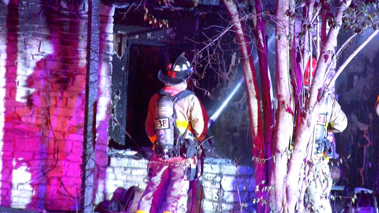 One person dies, another person and a dog rescued from Blakeley Drive house fire — KENS 5 (San Antonio), Orono Health news