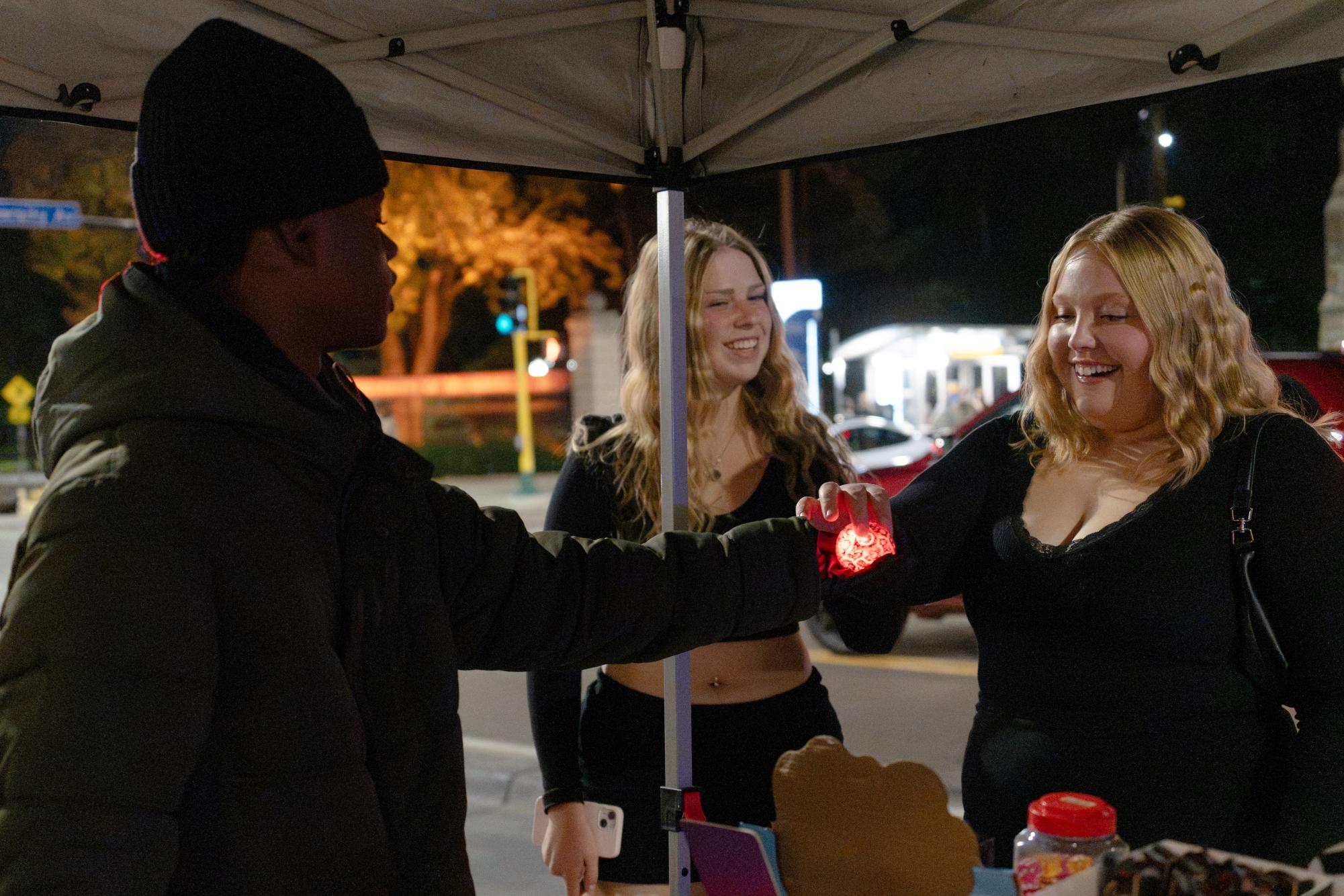 Dinkytown welcomes its newest vendor, high school student Tyrone Redick — Minnesota Daily (U of M)