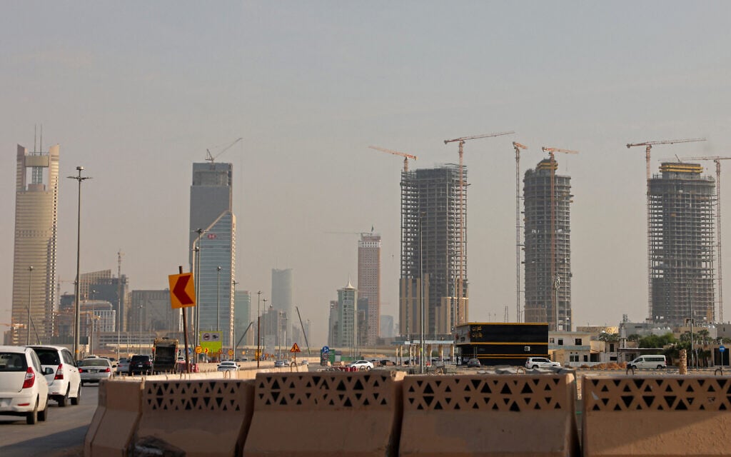 US airlines warned to exercise caution in Saudi airspace after 2nd deadly airport attack — Times of Israel, Orono Technology news