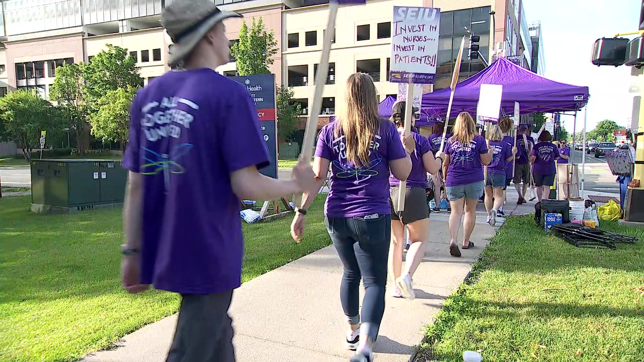 Allina hospice nurses announce tentative agreement for first union contract — FOX 9, Orono Health news